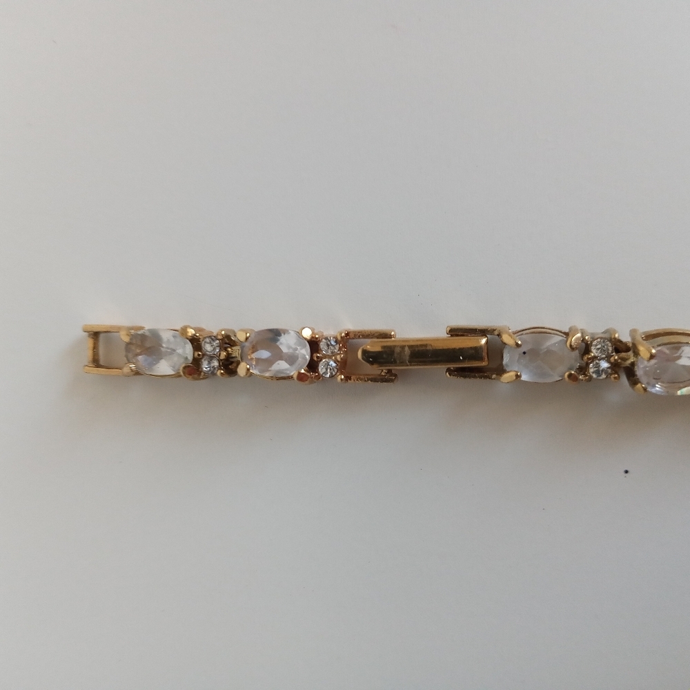 Avon Fashion Jewelry Bundle - Picture 5 of 10